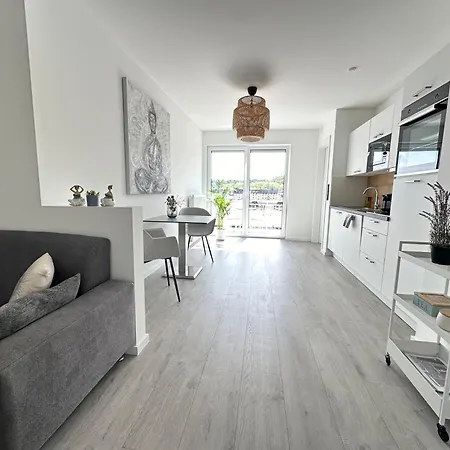 Buddha - Stadtnah, Balkon, Parkplatz, E-ladestation Fuer Autos & Fahrraeder, Fitnessstudio