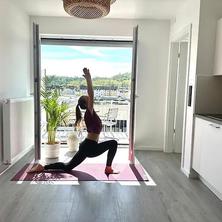 Buddha - Stadtnah, Balkon, Parkplatz, E-ladestation Fuer Autos & Fahrraeder, Fitnessstudio Coblença