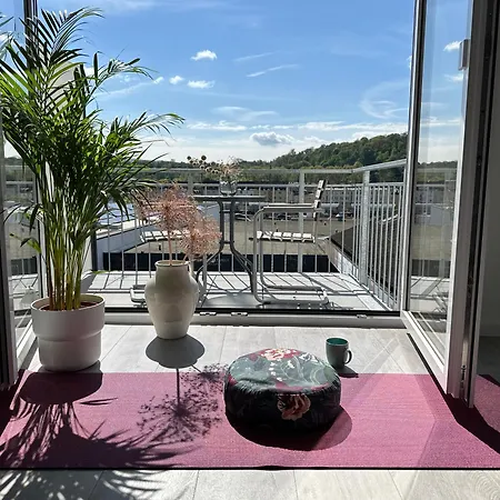 Buddha - Stadtnah, Balkon, Parkplatz, E-ladestation Fuer Autos & Fahrraeder, Fitnessstudio Koblenc