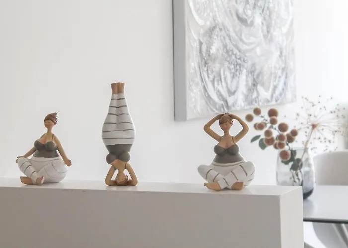 Buddha - Stadtnah, Balkon, Parkplatz, E-ladestation Fuer Autos & Fahrraeder, Fitnessstudio